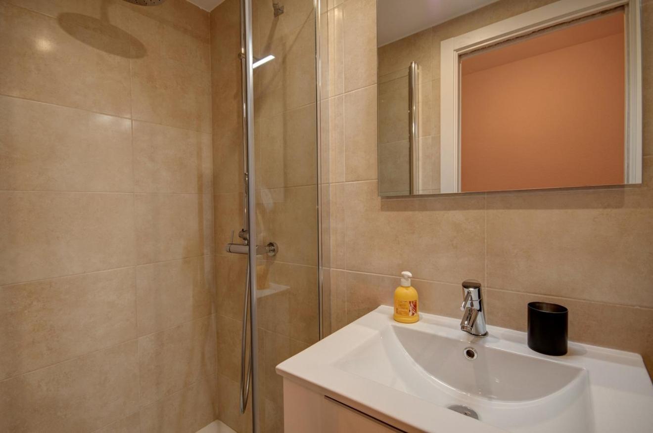 Beds & Breaks Ferrero Apartment Валенсия Екстериор снимка